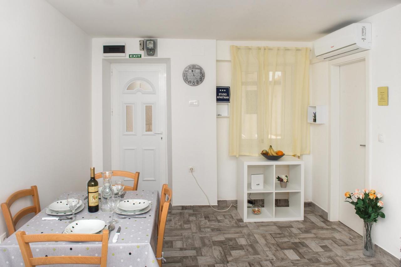 Studio Apartment Bilic Sibenik Ngoại thất bức ảnh