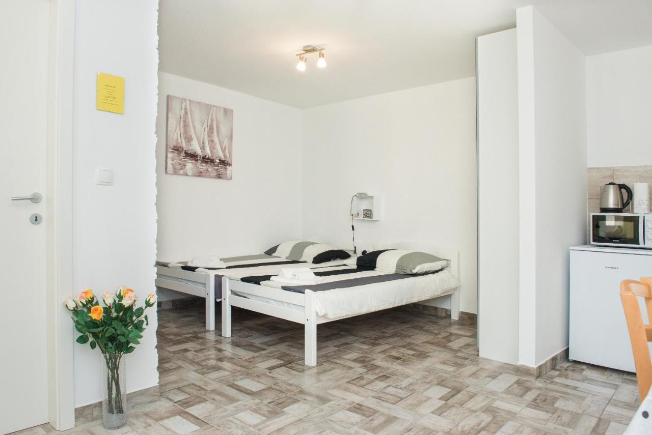 Studio Apartment Bilic Sibenik Ngoại thất bức ảnh