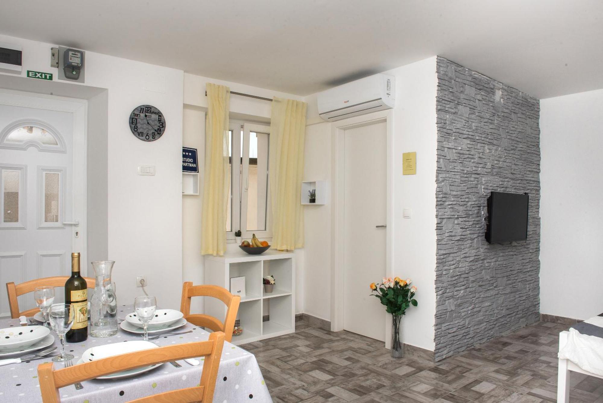Studio Apartment Bilic Sibenik Ngoại thất bức ảnh
