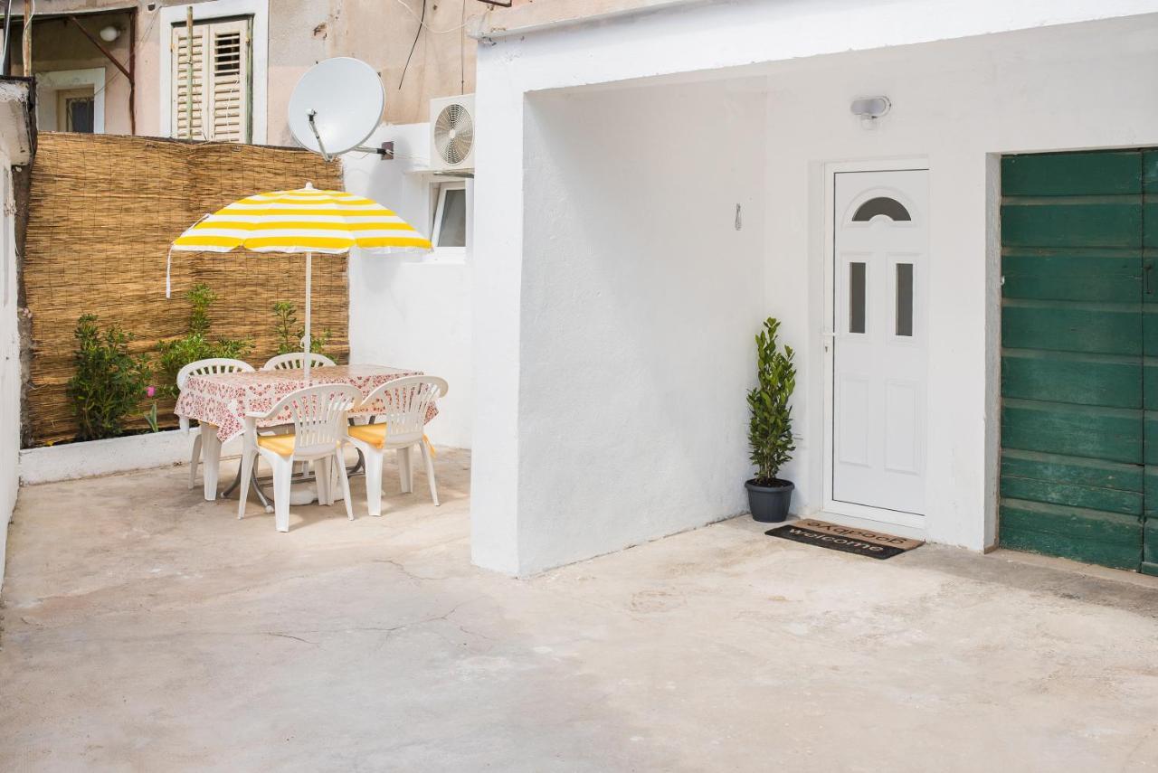 Studio Apartment Bilic Sibenik Ngoại thất bức ảnh
