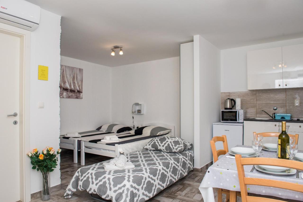 Studio Apartment Bilic Sibenik Ngoại thất bức ảnh